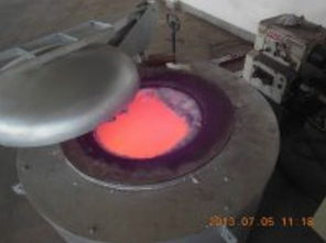 350kg鋁液保溫爐 坩堝爐 坩堝爐 東莞萬江金力泰電爐廠